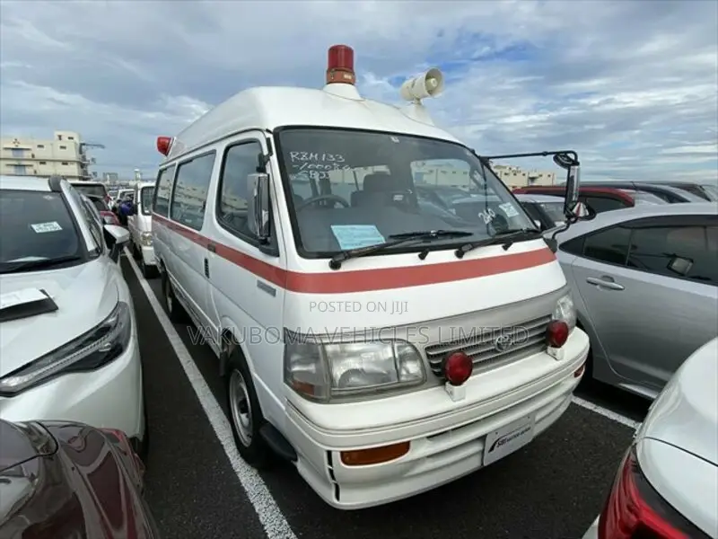 Toyota HiAce 1996 White