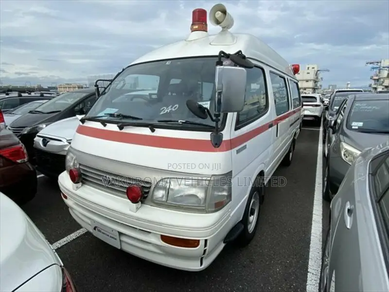 Toyota HiAce 1996 White