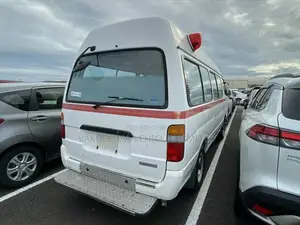 Toyota HiAce 1996 White