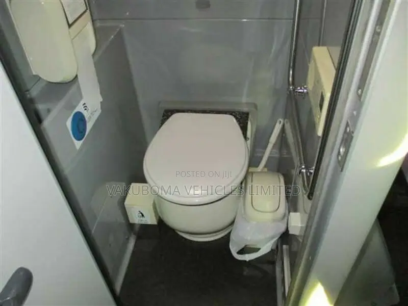 Isuzu Executive Bus 2009 White