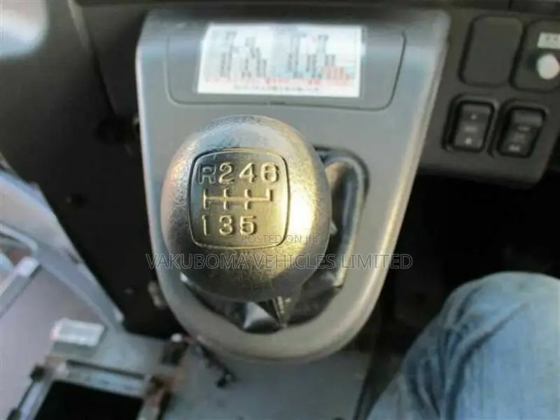 Isuzu Executive Bus 2009 White