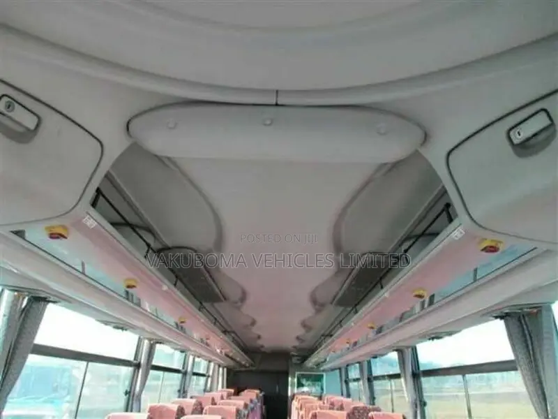 Isuzu Executive Bus 2009 White