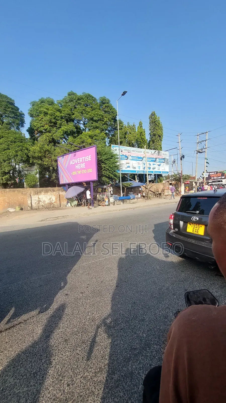 1hecta It Look at Tarmac Mwenge Traffic Light