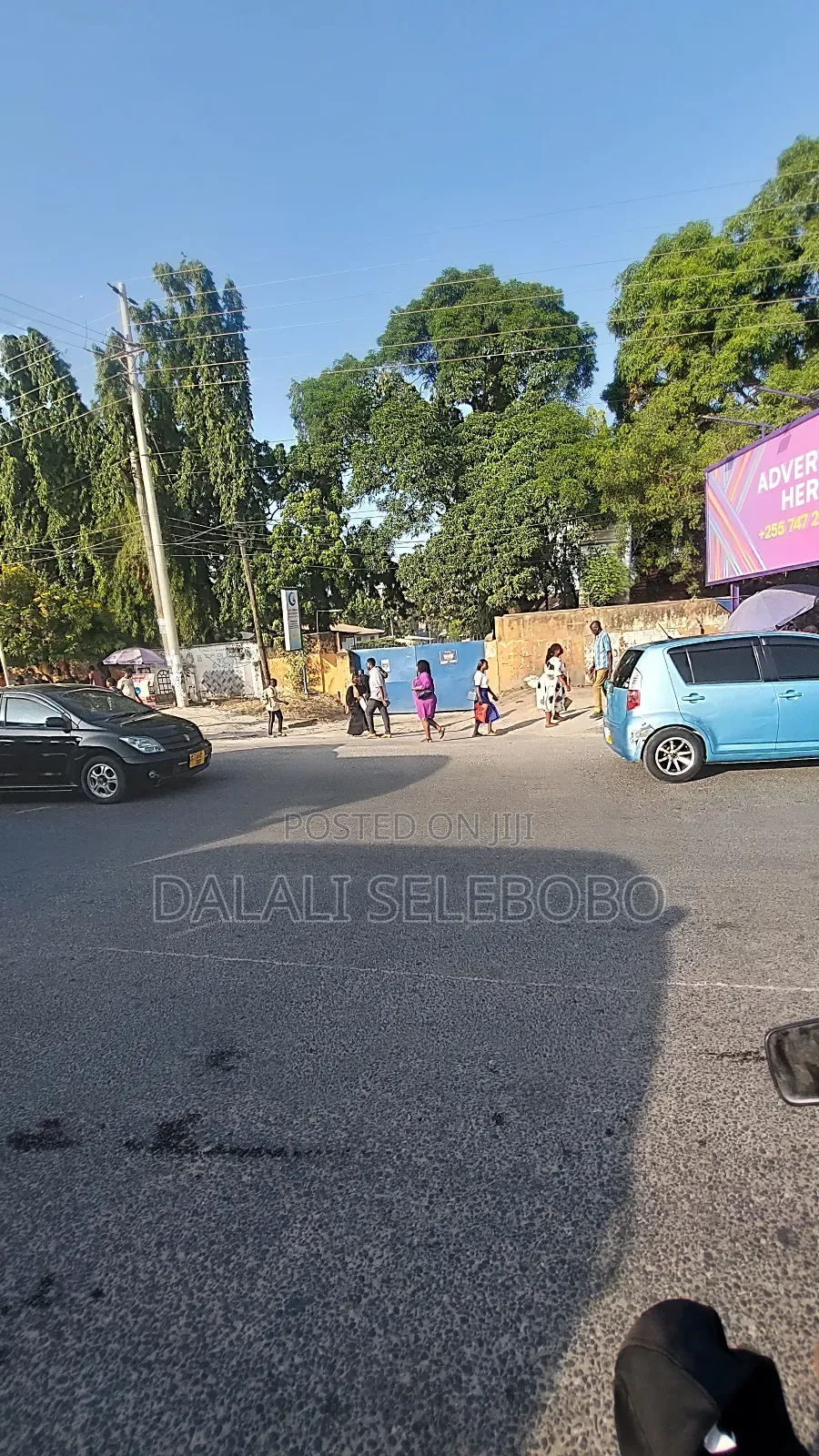 1hecta It Look at Tarmac Mwenge Traffic Light