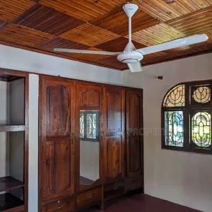 4bdrm House in Mikocheni Regent for rent
