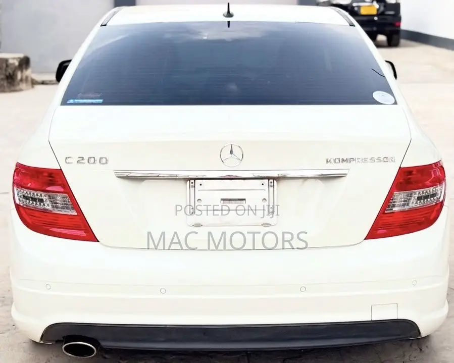 Mercedes-Benz C-Class C 200 Kompressor (W204) 2008 White
