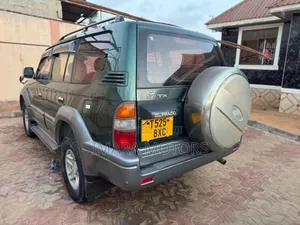 Toyota Land Cruiser Prado 2004 Green