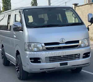 Toyota HiAce 2005 Silver