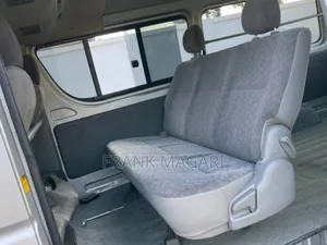 Toyota HiAce 2005 Silver