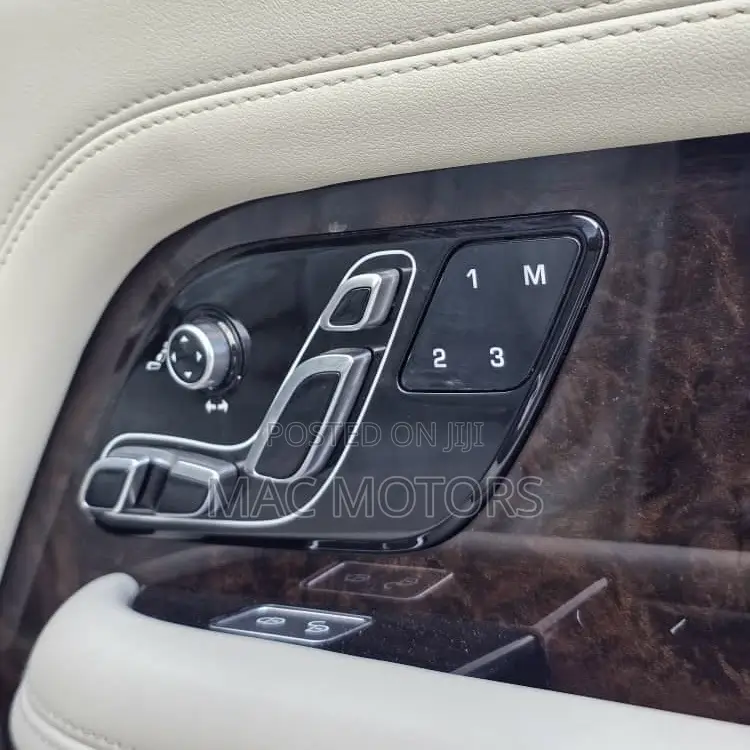 Land Rover Range Rover Vogue 2018 Blue