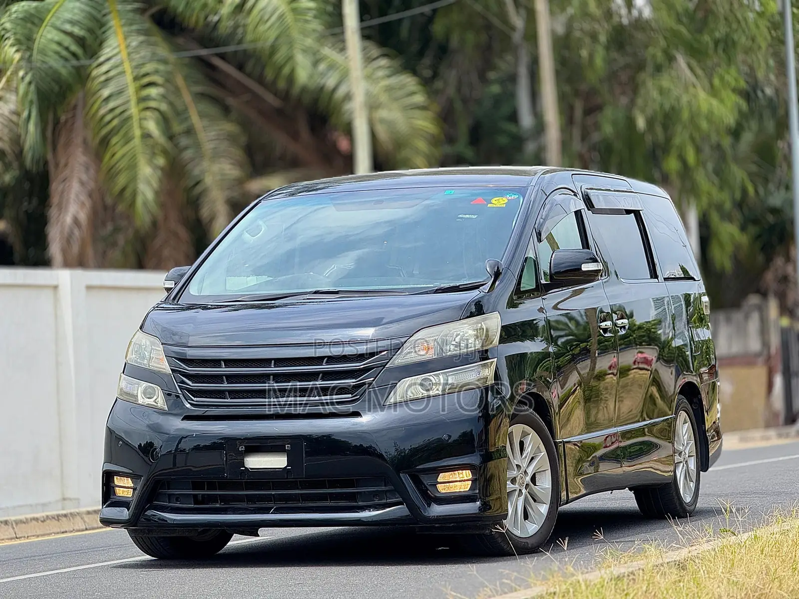 Toyota Vellfire 2010 Matt Black