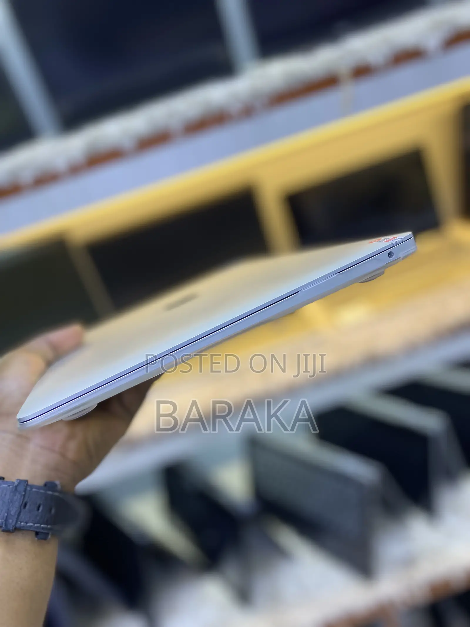 New Laptop Apple MacBook Air 2020 16GB Intel Core I5 SSD 256GB