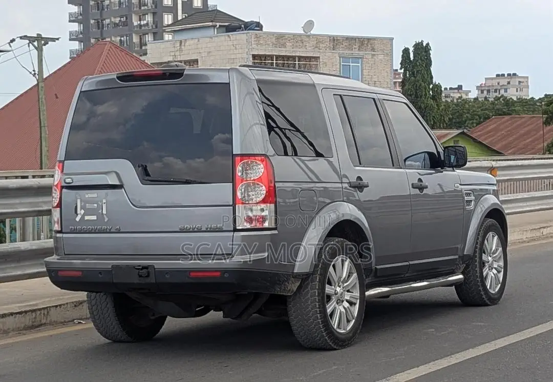 Land Rover Discovery 2010 Gray