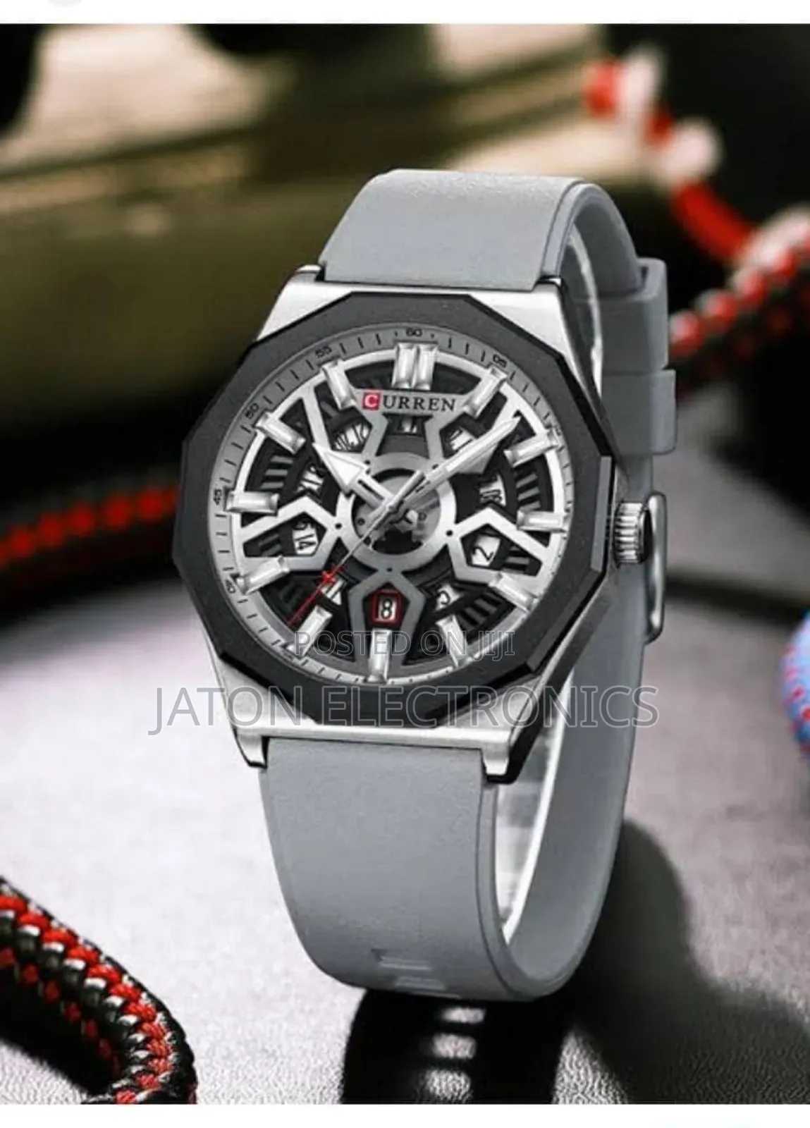 Model CURREN Original