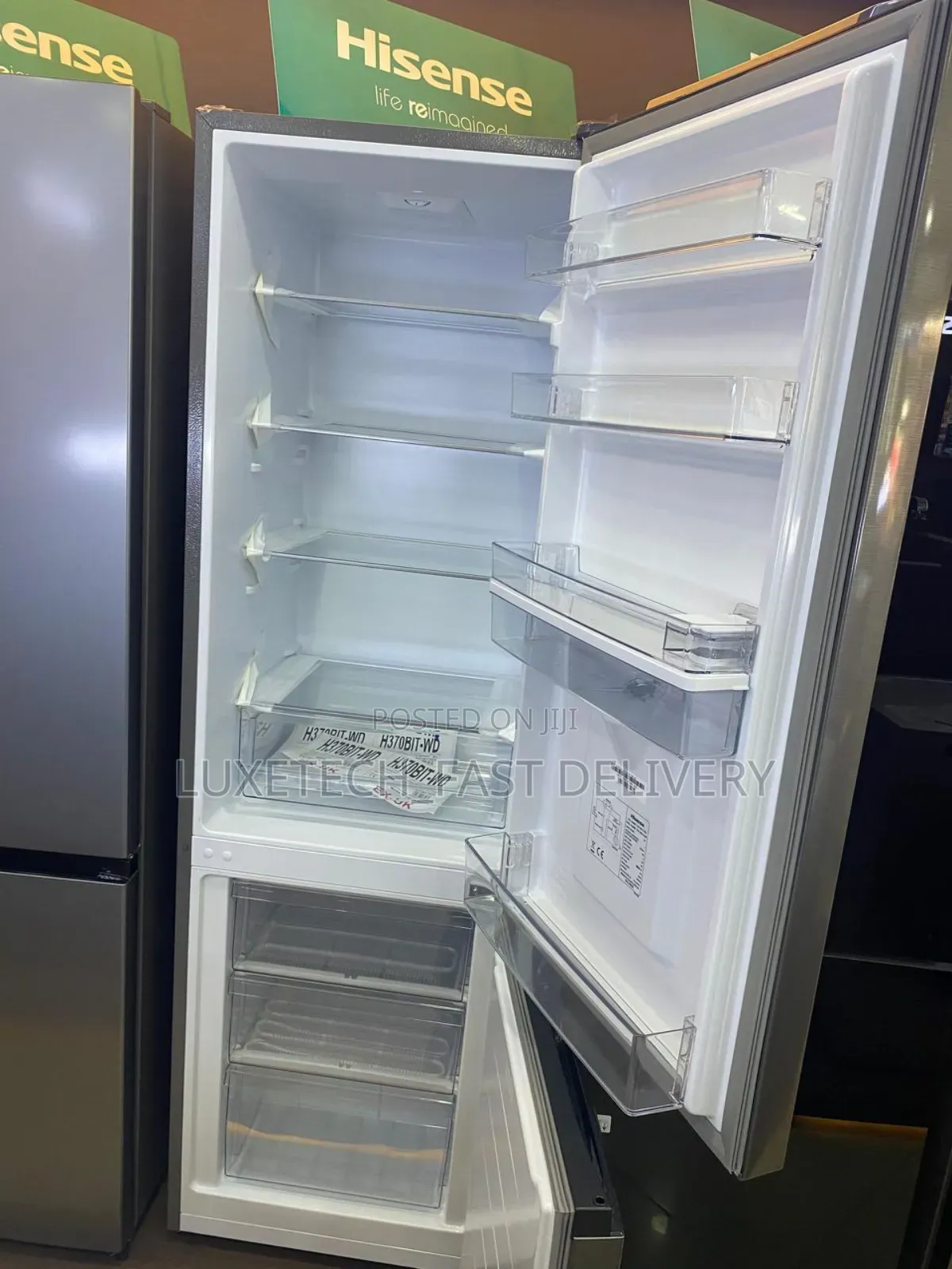 Hisense Fridge 263l With Water Dispenser