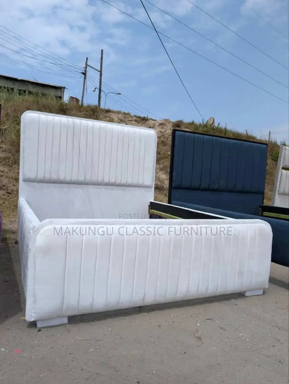 Kitanda Simple Cha 5/6 Bedsofa