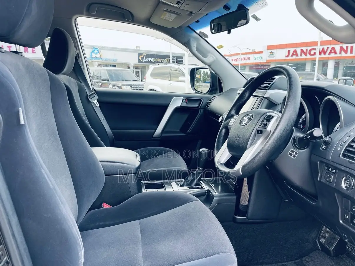 Toyota Land Cruiser Prado 2.8 D-4D 2016 Black