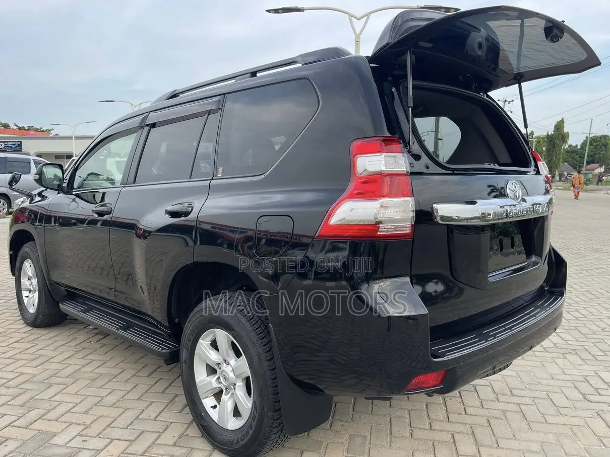 Toyota Land Cruiser Prado 2.8 D-4D 2016 Black
