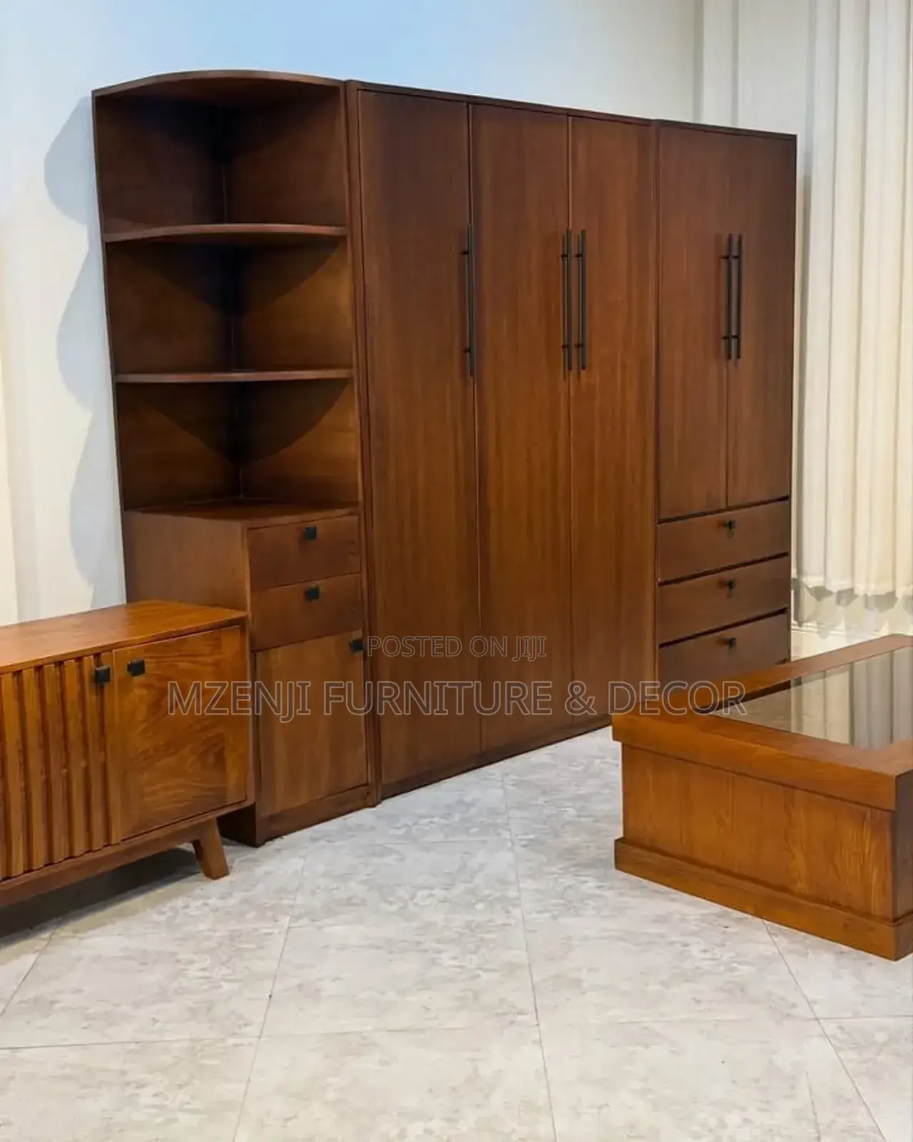 Kabati La Mninga