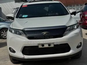 Toyota Harrier 2.0 2015 White