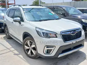 Subaru Forester 2018 White