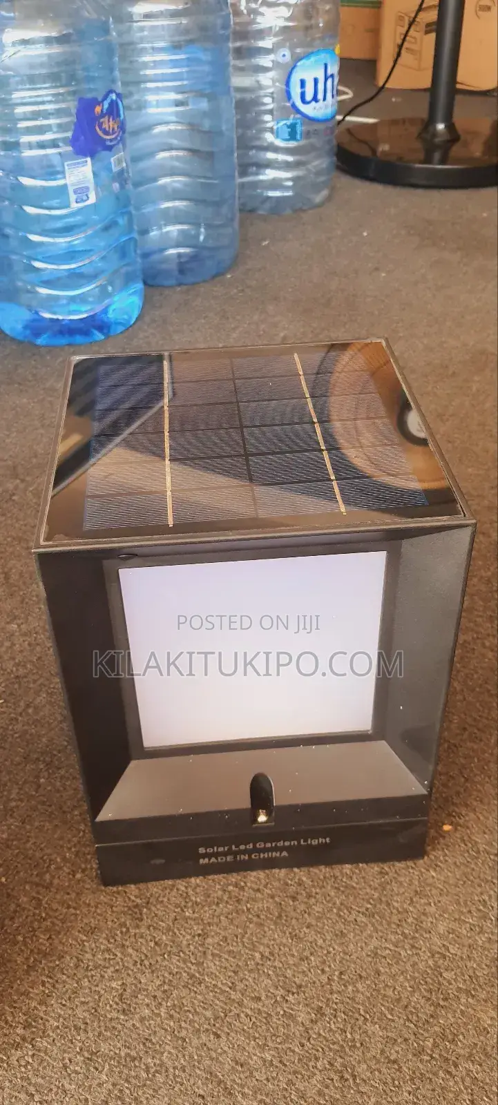 Box Solar Garden Light