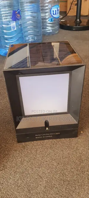 Box Solar Garden Light