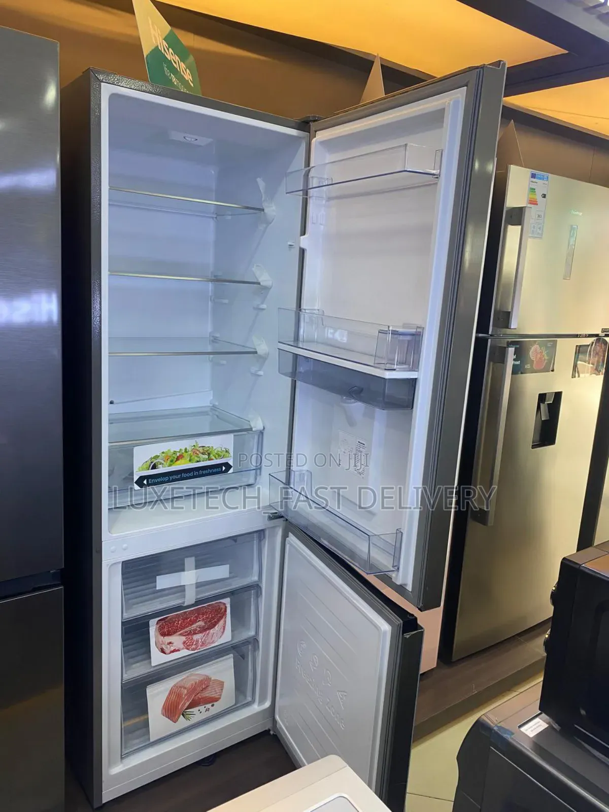 Hisense 350l Double Door Refrigerator With a Water Dispenser