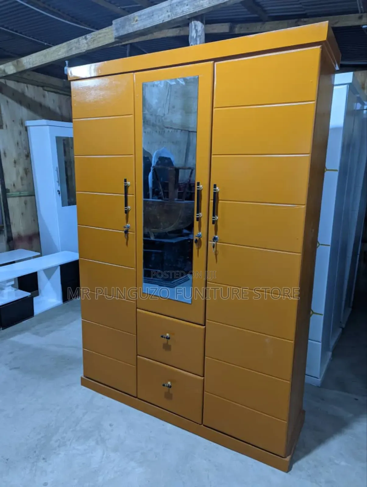 Kabati Milango Mitatu Classic Sana Rangi Ya Mbao