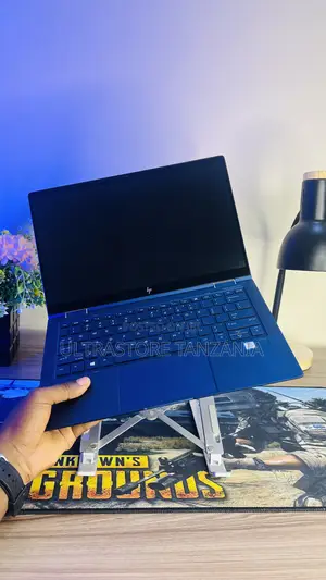 New Laptop HP Dragonfly G4 16GB Intel Core I7 SSD 512GB