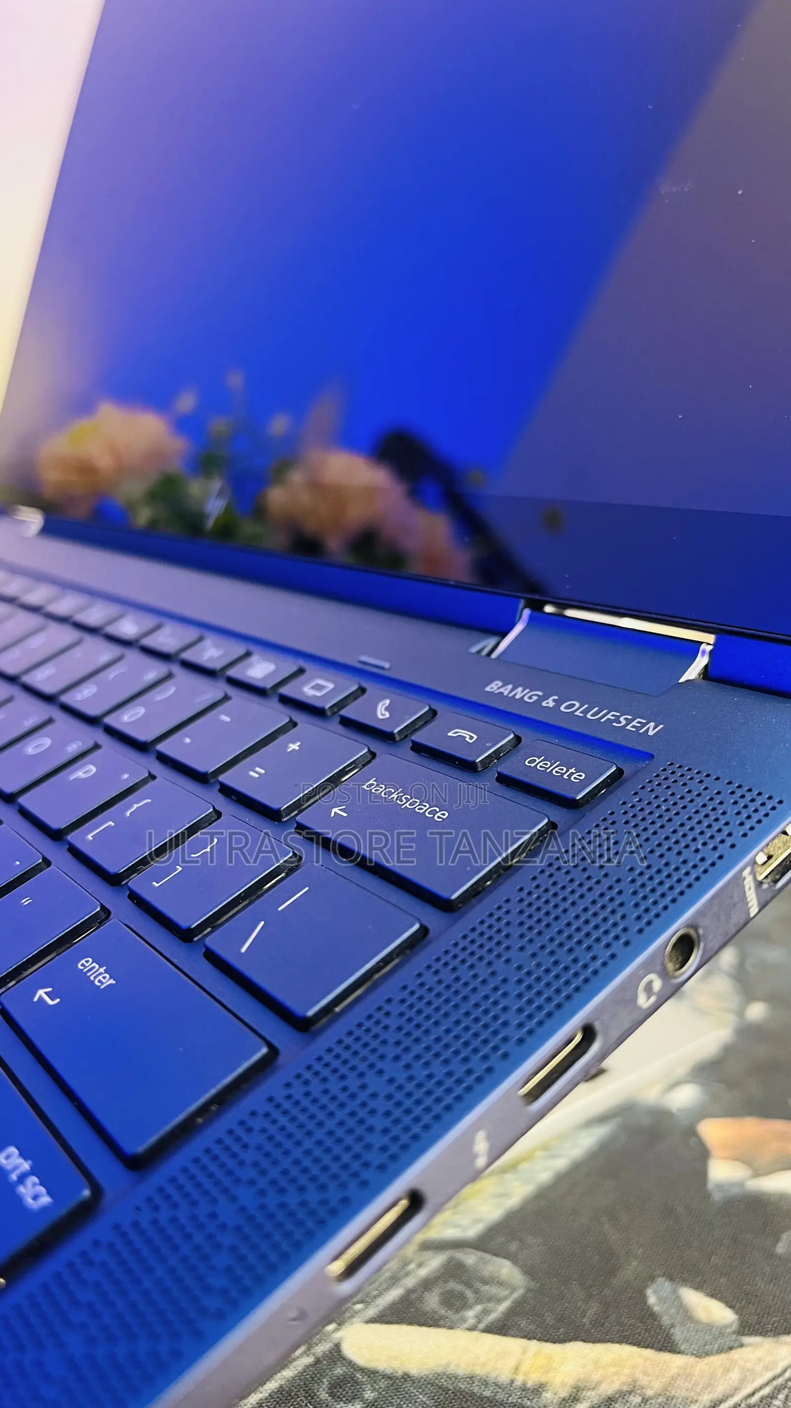 New Laptop HP Dragonfly G4 16GB Intel Core I7 SSD 512GB