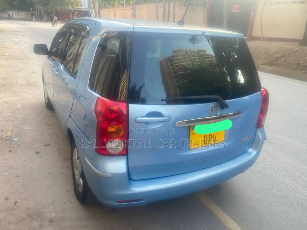 Toyota Raum 2007 Blue