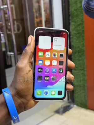 Apple iPhone 11 64 GB Silver