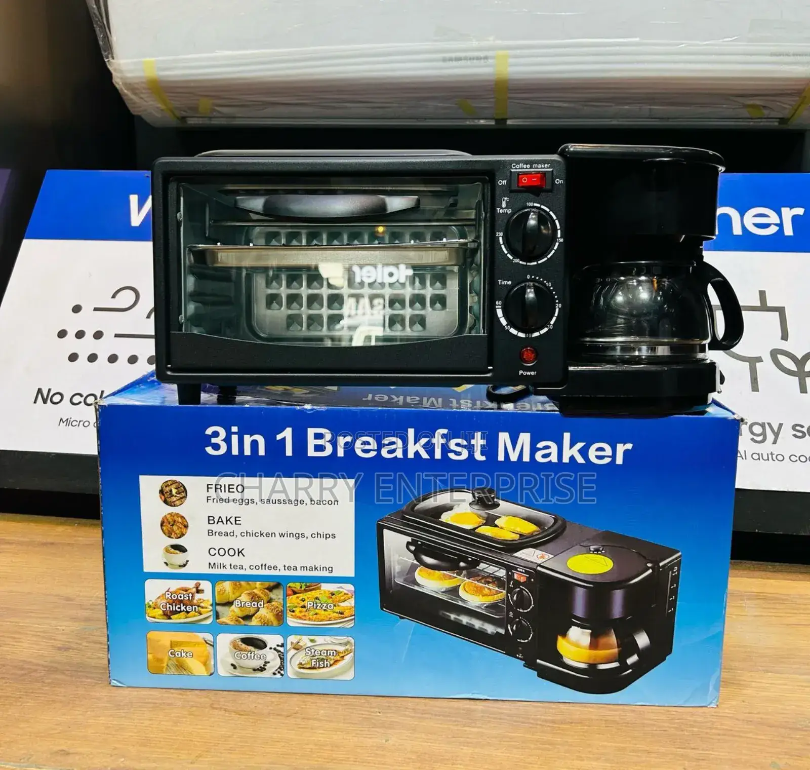3 in 1 BREAKFAST MAKER
Oven, Fryer and Coffee Maker