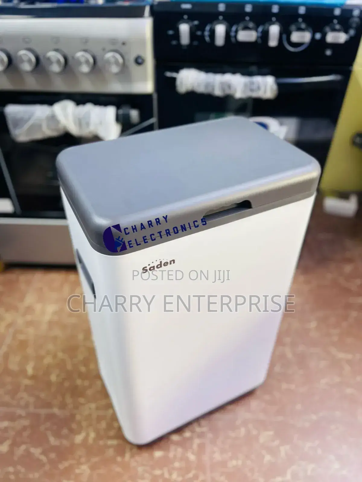 *Saden Portable Freezer 
Ni Imara Na Inagandisha Vizuri 25L