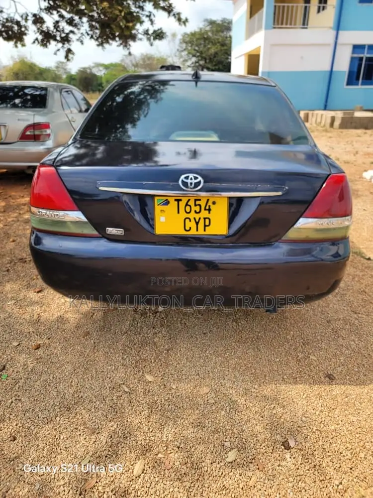 Toyota Mark II 2002 Blue