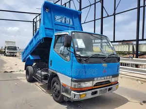 Mitsubishi Canter Tipper