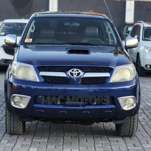 Toyota Hilux 2006 Blue