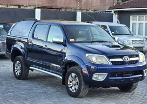 Toyota Hilux 2006 Blue