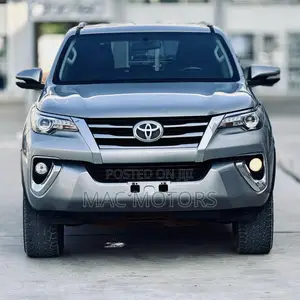 Toyota Fortuner 2.8 D AWD 2019 Silver