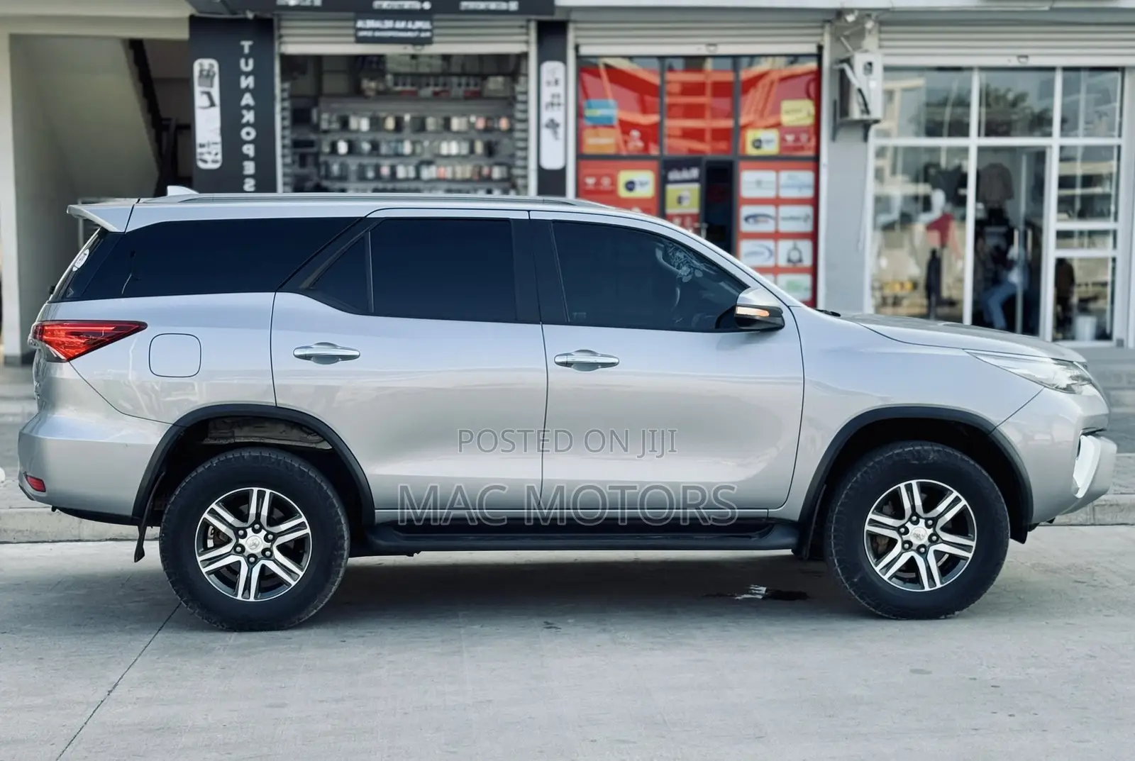 Toyota Fortuner 2.8 D AWD 2019 Silver