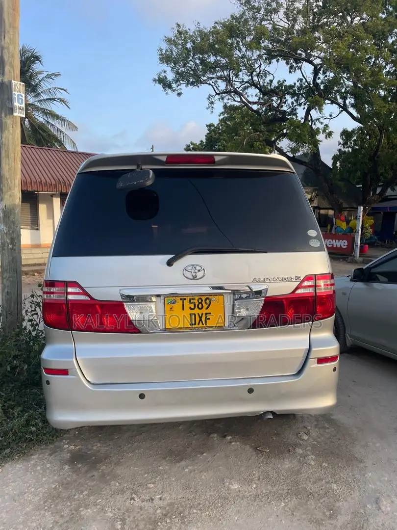 Toyota Alphard 2009 Silver