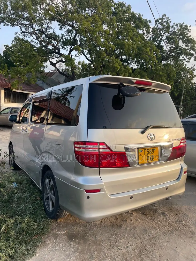 Toyota Alphard 2009 Silver