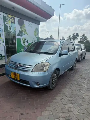 Toyota Raum 2008 Blue