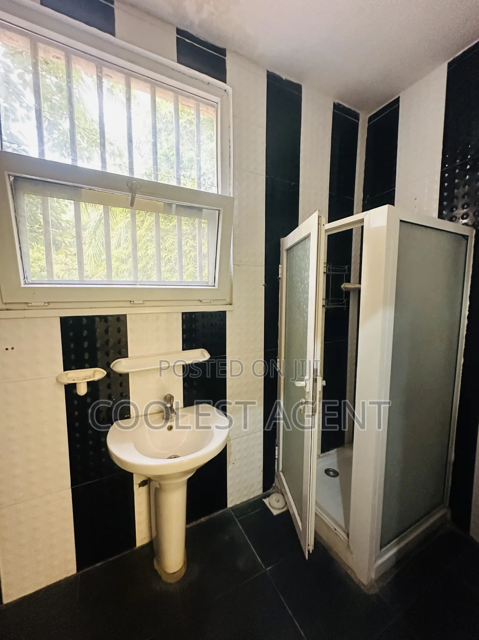 5bdrm Duplex in Oysterbay, Kinondoni for rent