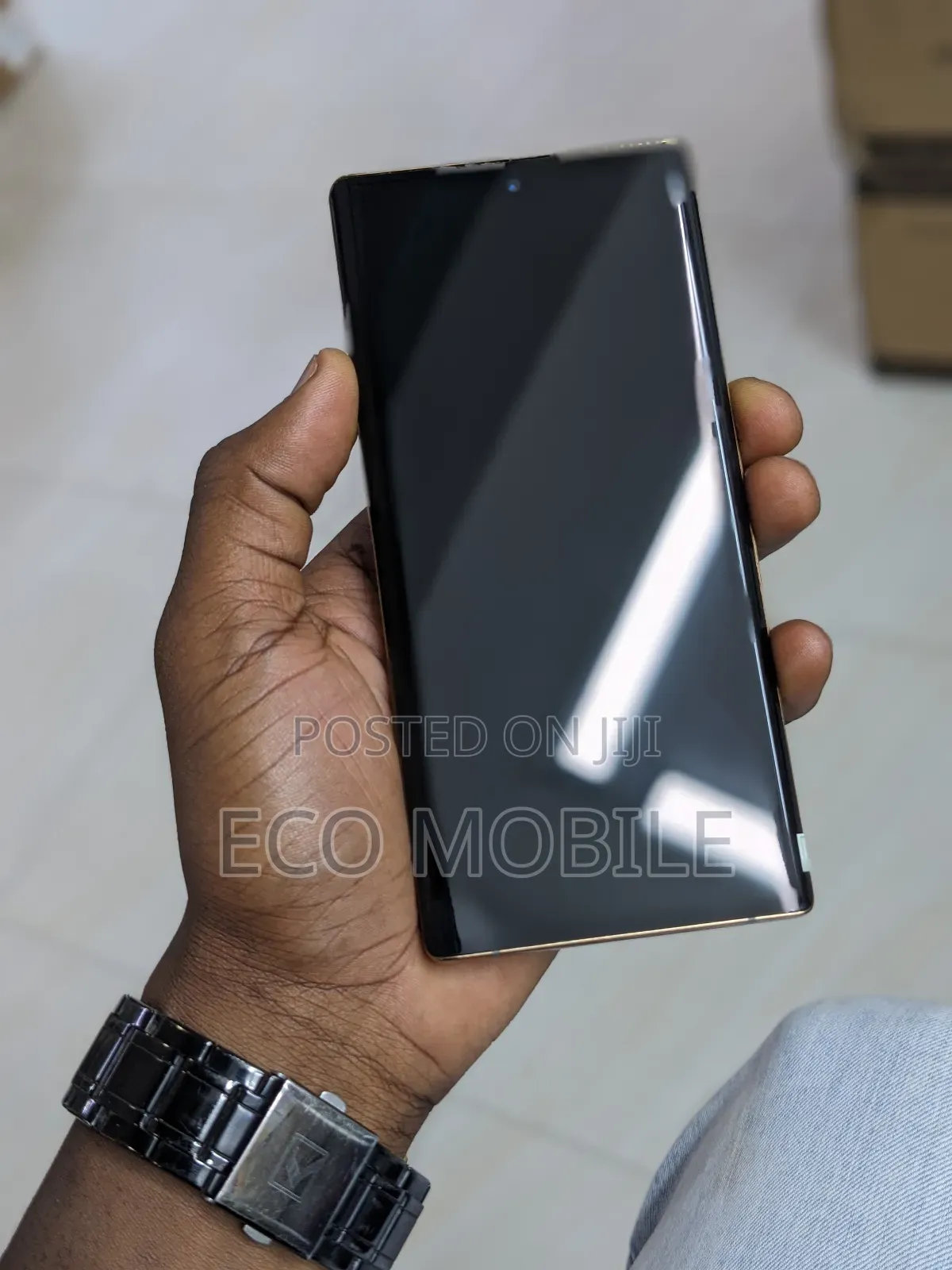 Fujitsu Arrows NX9 F-52A 128 GB Gold
