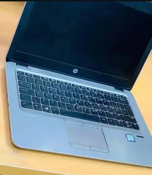 Laptop HP EliteBook 820 G3 8GB Intel Core I5 SSD 256GB