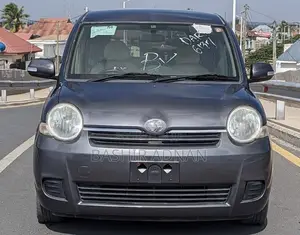 Toyota Sienta 1.5 FWD 2008 Gray