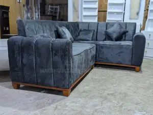L Shaped Sofa La 2:2