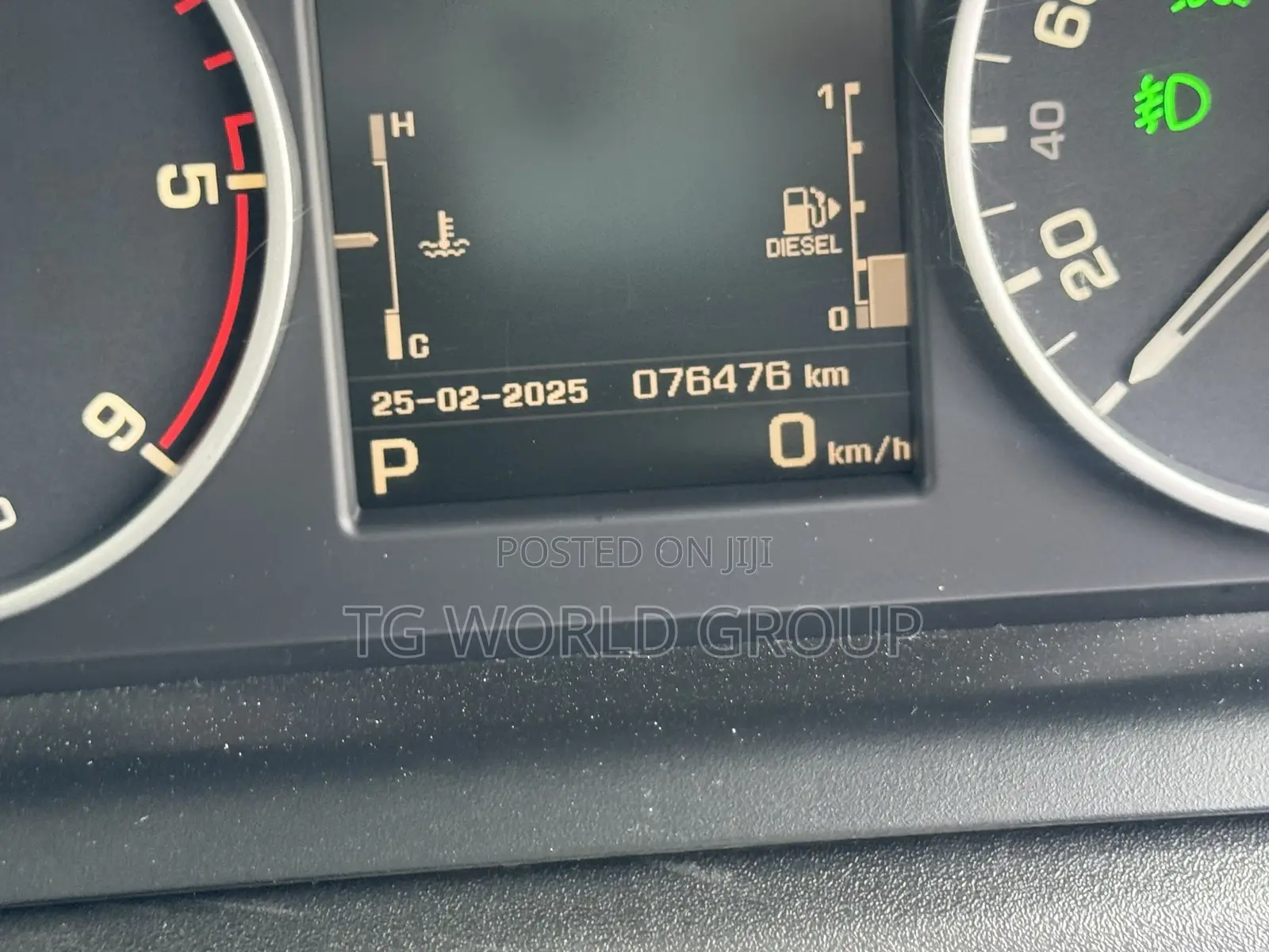 Land Rover Discovery 2015 White
